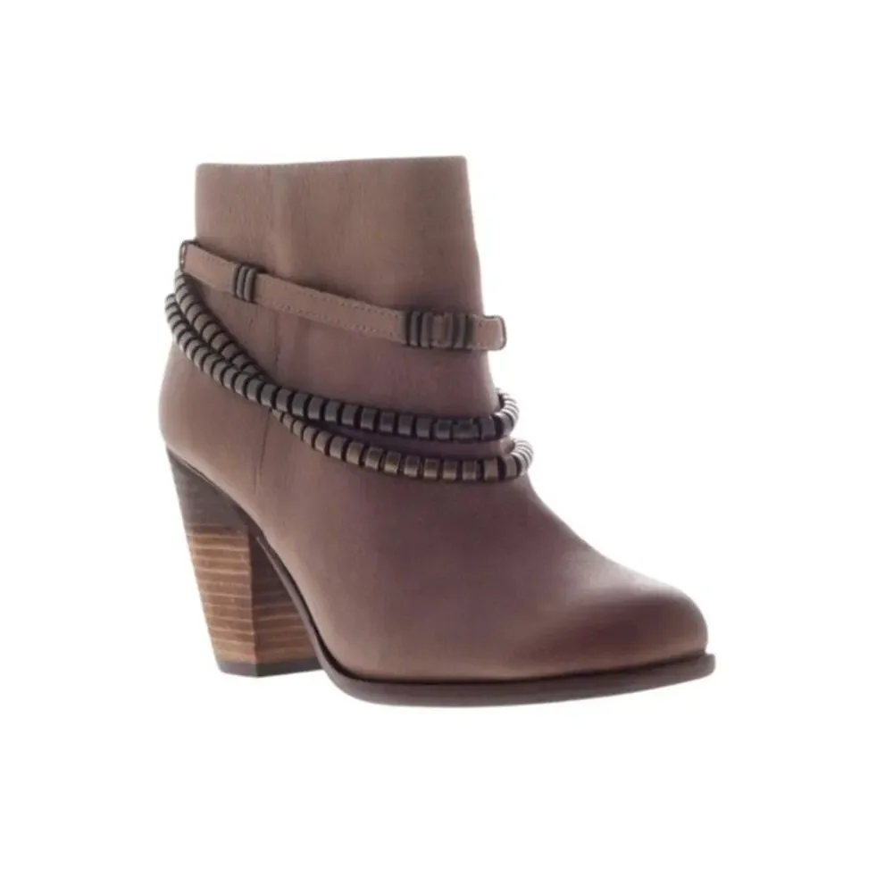 Vince Camuto Tan Leather Booties 10M
